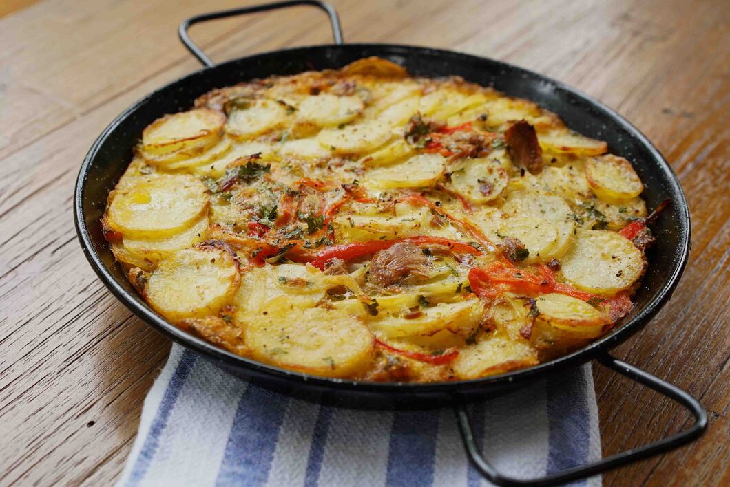 Potato omelette with tuna - La Sirena