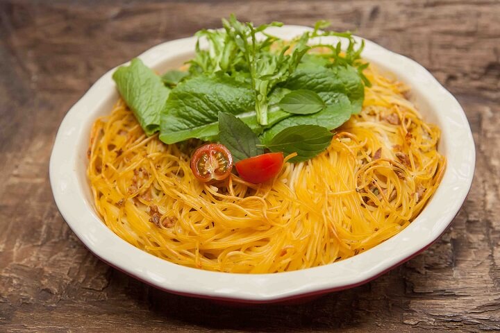 Spaghetti fried with tuna - La Sirena
