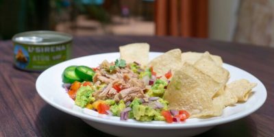 Guacamole with tuna - La Sirena