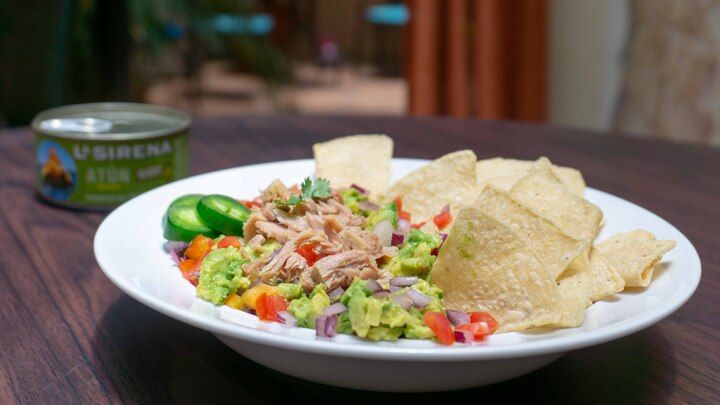 Guacamole with tuna - La Sirena